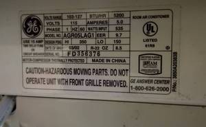 lot 162 image: GE Window Mount Air Conditioner Unit