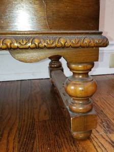 lot 31 image: Ornate Antique Cedar Chest by Rockford