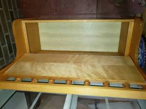 lot 45 image: Storage Bench