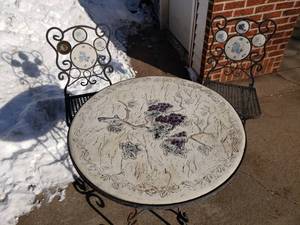 lot 47 image: Iron Bistro Table Set