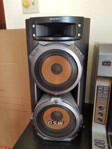 lot 57 image: Awesome Sony Home Audio System LBT-ZX66I
