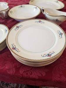 lot 152 image: Grossner China Service for