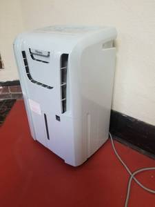 lot 160 image: Danby Premier 60 Pint Dehumidifier Model DDR60A3GP