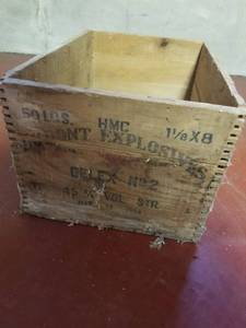 lot 97 image: Awesome Antique Dupont Dynamite Crate