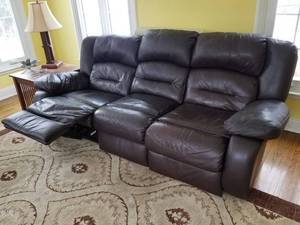 lot 20 image: Dark Brown Leather Reclining Couch