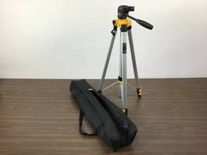 lot 46 image: Dewalt DW0881T Adjustable and Portable Laser Level Tripod