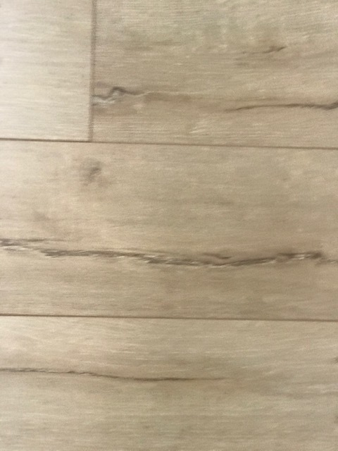 lot 138 image: 489 SF Castleton Euro Laminate Flooring 12