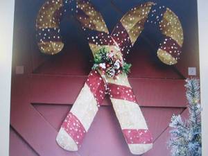 lot 4 image: Glitter Candy Cane open box Retail ...