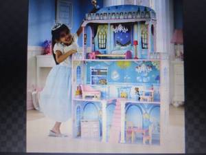 lot 53 image: 2-In-1 Fantasy Dollhouse with Furni...