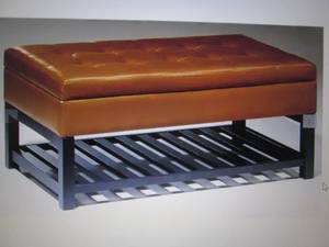 lot 56 image: Hudson Storage Bench open box Retai...