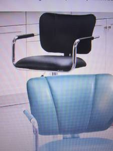 lot 71 image: Gaslift Bar Stool open box Retail $...
