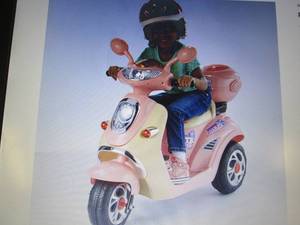 lot 74 image: Ride-On Super Moto Scooter open box...