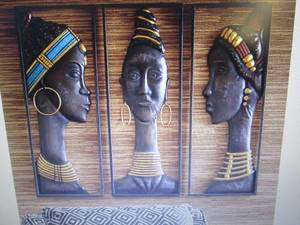 lot 81 image: Warrior Women Wall Dcor Set open ...