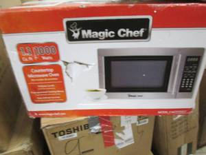 lot 104 image: Magic Chef 1.3 Cu. Ft. Stainless St...