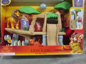 lot 133 image: Disney Lion King Play Set...
