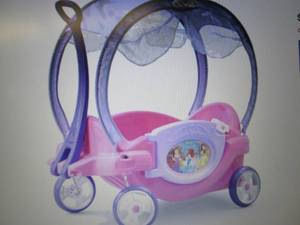 lot 207 image: Step2 Disney Princess Chariot Wagon...