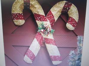 lot 210 image: Glitter Candy Cane open box Retail ...