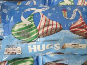 lot 251 image: 5 - 11 oz Bags Hersheys Hugs...