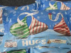 lot 253 image: 5 - 11 oz Bags Hersheys Hugs...