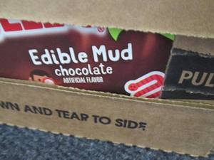 lot 326 image: Case of 24 - 5.9 oz Boxes Jello-Pla...