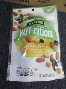 lot 350 image: 8- 5.5 oz Bags Planters NUT-rition ...
