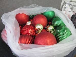 lot 377 image: Bag of Medium & Large Ball Ornament...