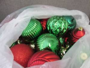 lot 380 image: Bag of Medium & Large Ball Ornament...