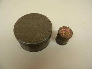lot 18 image: VINTAGE DIXONS AXLE GREASE TIN & VINTAGE COTTER PINS TIN WITH PINS. - SEE PICTURES