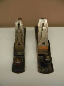 lot 22 image: 2 - VINTAGE STANLEY NO. 5 & 5 12 PLANERS - SEE PICTURES