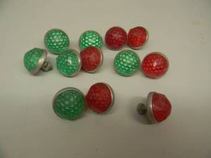 lot 42 image: VINTAGE RED & GREEN CATS EYE BUBBLE REFLECTORS - BIKECARMOTORCYCLE - SEE PICTURES