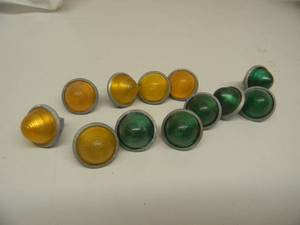 lot 44 image: VINTAGE YELLOW & GREEN CATS EYE DOME REFLECTORS - BIKECARMOTORCYCLE - SEE PICTURES
