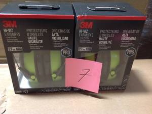 Lot of 2 - 3M Pro-Grade Earmuff not used