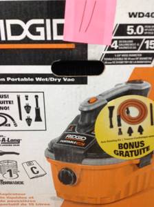 RIDGID 4 Gal. 5.0-Peak HP Portable WetDry Shop Vacuum in good condition