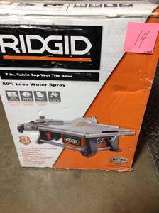 6.5 Amp Corded 7 in. Table Top Wet Tile Saw  in good condition used