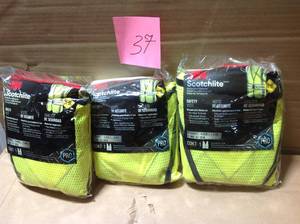 Lot of 3 3M High-Visibility Yellow Polyester Reflective Class 2 Construction Reflective Safety Vest not used