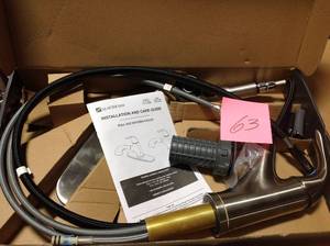 Glacier Bay Market Single-Handle Pull-Out Sprayer Kitchen Faucet in Stainless Steel in good condition