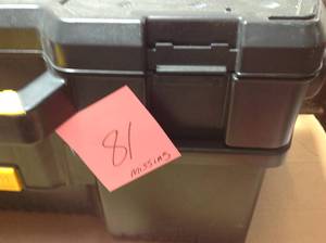 DEWALT 24 in. 2-in-1 Tote with Removable Power Tool Case MISSING LATCH in good condition