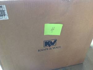 Knape & Vogt 19.19 in. x 11.81 in. x 22.44 in. In Cabinet Soft Close Pull Out Trash Can in good condition