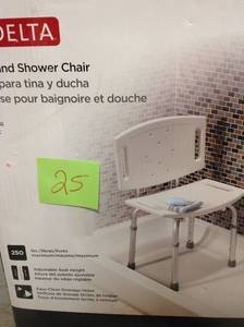 Adjustable Tub and Shower Chair in White in good condition