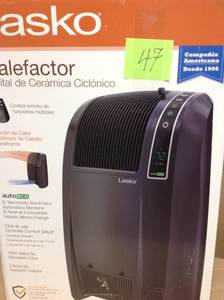 Lasko Cyclonic 1500-Watt Electric Ceramic Space Heater  in good condition
