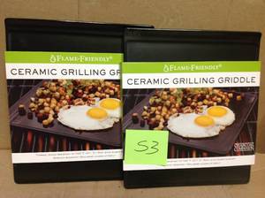 Charcoal Companion 10.5 in. x 10.4 in. Flame-Friendly Ceramic Griddle in good condition