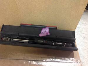 Husky 5-80 ft. lbs. 38 in. Drive Digital Display Click Torque Wrench in good condition