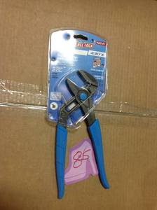 Channellock 10 in. Tongue and Groove Plier in good condition
