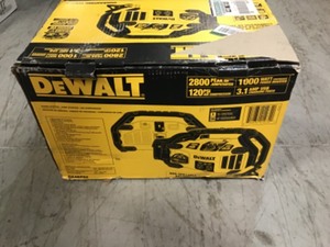 DEWALT 2800 Peak Amp Jump Starter 1000-Watt Power Inverter with Digital Compressor in good conditions