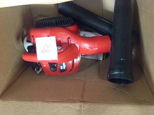 lot 29 image: Reconditioned 150 MPH 400 CFM 26cc 2-Cycle Handheld Gas Leaf Blower in good condition