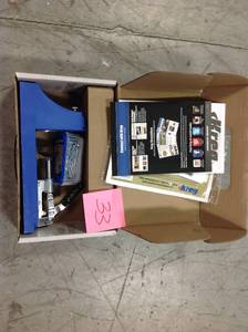 lot 33 image: Kreg K4 Pocket-Hole System with Face Clamp, R3 Drill Guide and Pocket-Hole Screws (50-Pack) in good condition