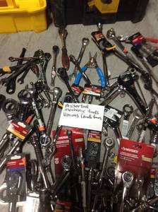 lot 84 image: HUGE MIX MECHANICS TOOLS VARIOUS CONDITIONS ASSORTED