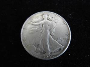 lot 29 image: Walking Liberty Half Dollar 1946