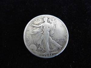 lot 33 image: Walking Liberty Half Dollar 1941