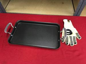 lot 485 image: Nordicware Griddle & Oven Glove, Retail $28.98